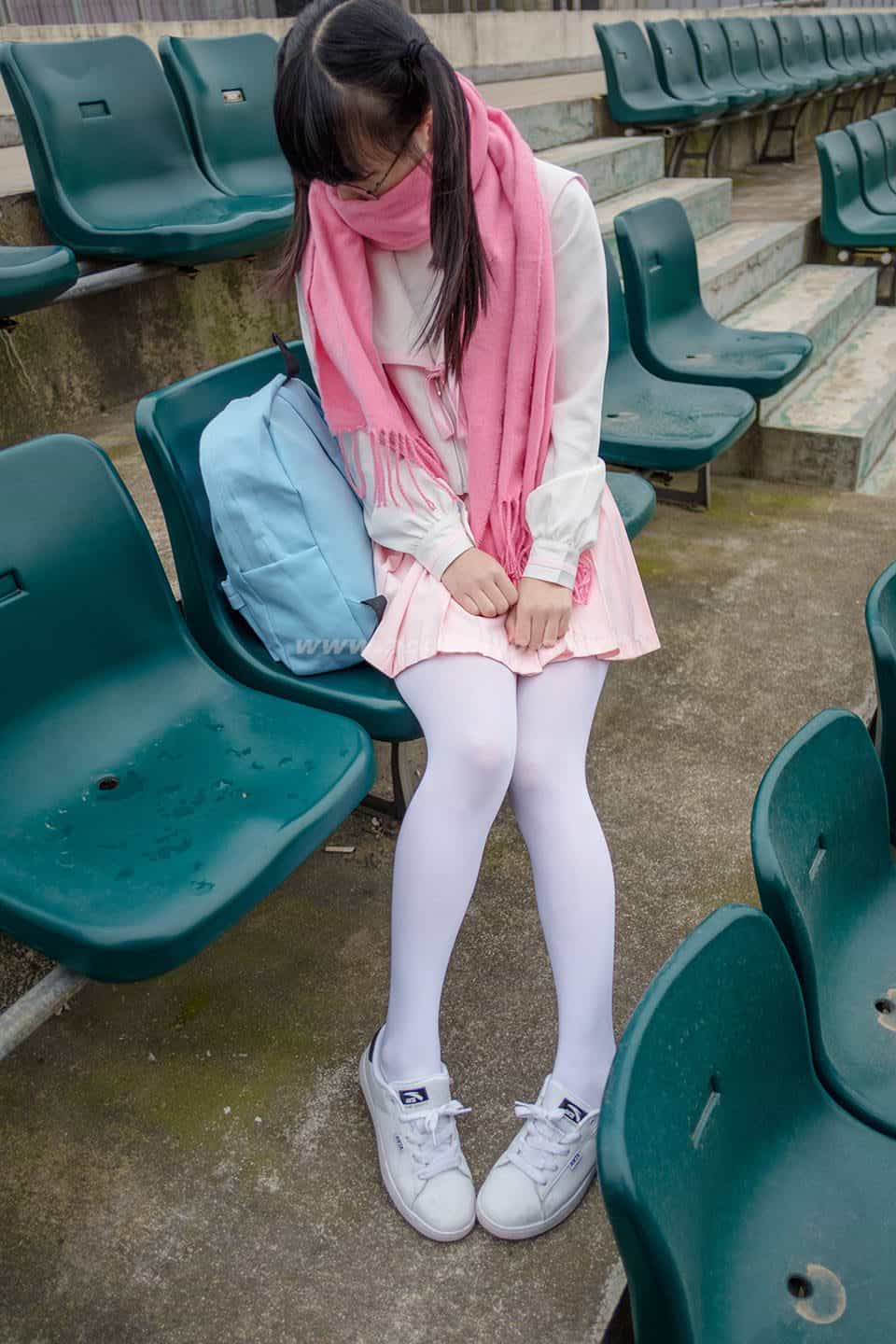 阿诺不是施瓦辛戈大号改名？美图阁免费粉色练功服图包